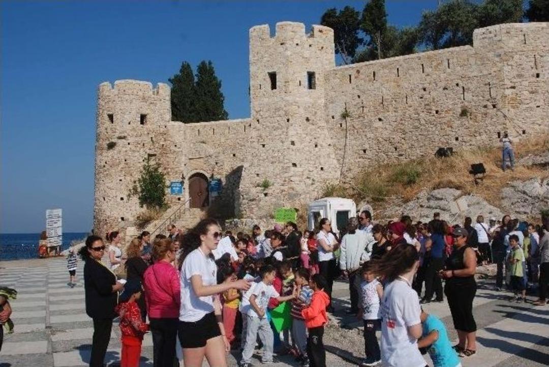 İlkokul &Ouml;ğrencilerinden Spor Ve Sağlıklı Yaşam Y&uuml;r&uuml;y&uuml;ş&uuml;