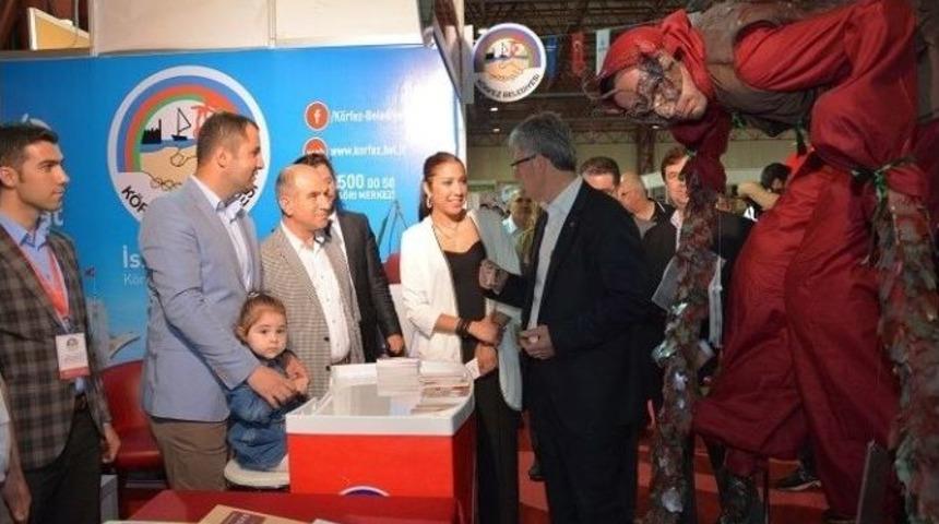 Kitap Fuarına K&ouml;rfez Belediyesi Damga Vurdu