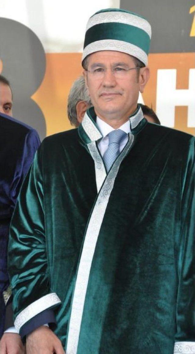 Gümrük Bakanı Canikli, Şed Kuşandı