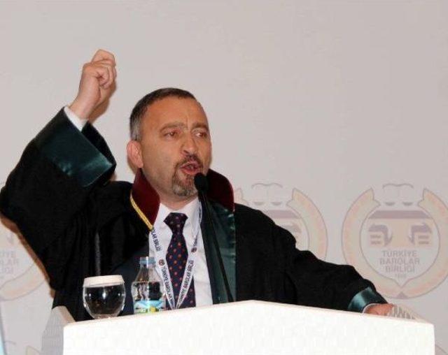 Tbb Başkanı Feyzioğlu na Plaket Protestosu (2) 1