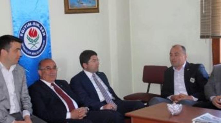 Ak Parti Adaylardan Eğitim-bir-sen Bartın Şubesine Ziyaret