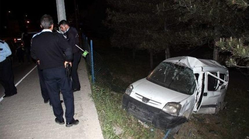 Karab&uuml;k&rsquo;te Trafik Kazası: 4 Yaralı