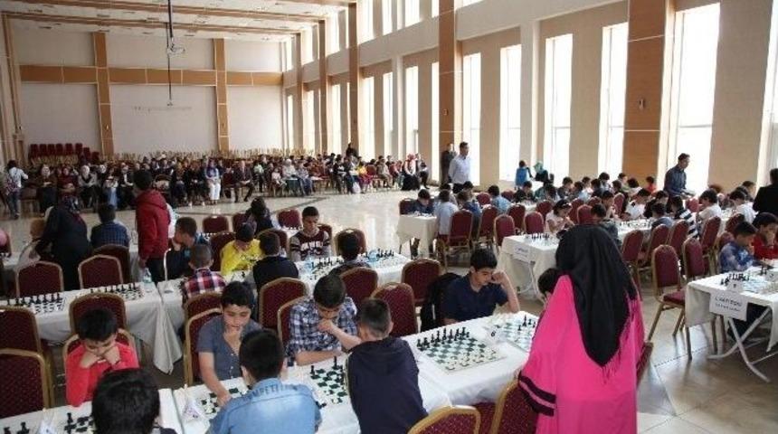 Kedem Satran&ccedil; Turnuvası&rsquo;nda Stratejiler Konuştu