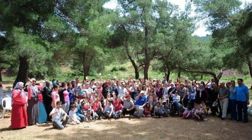 Seferihisar&rsquo;da &Ccedil;ok &Ouml;zel Piknik