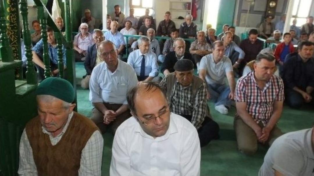 &Ccedil;ift&ccedil;i Hayrında 2 Bin Kişiye Pilav İkramı Yapıldı