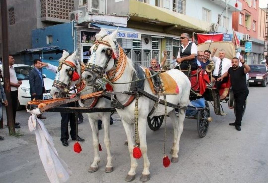 Mhp&rsquo;li Yılmaz&rsquo;ın Se&ccedil;im Kampanyası Faytonla Renklendi