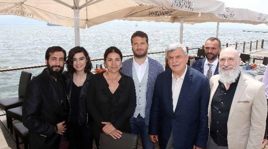 Başkan Karaosmanoğlu, Diriliş Ertuğrul Oyuncularını Ağırladı