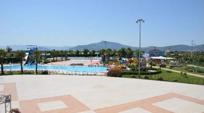 Aquapolis İzmirlileri Bekliyor