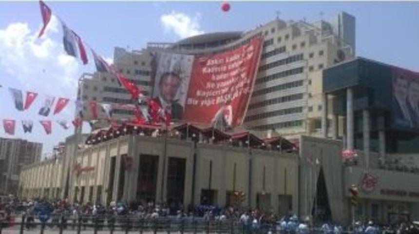 Cumhurbaşkanı İ&ccedil;in Bin Metrekarelik Pankart Hazırladılar
