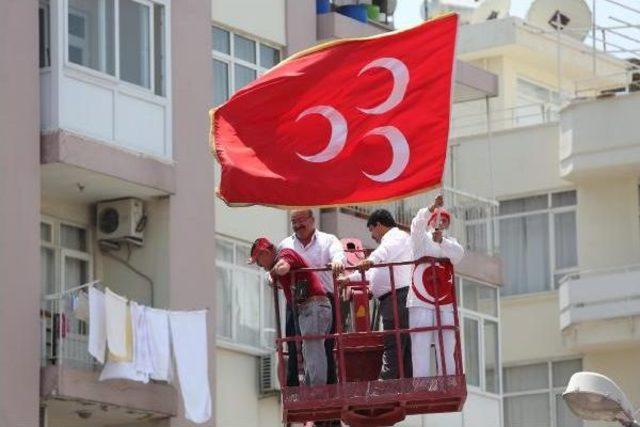 Bahçeli: Sınırlarımız Yol Geçen Hanına Dönerken Davutoğlu Neredeydi? (1)