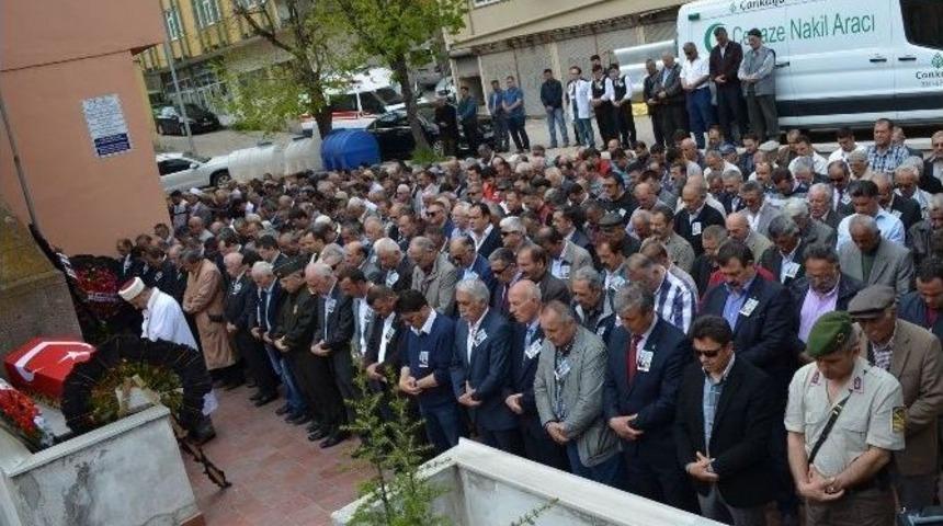 Aysel Ekşi Defnedildi