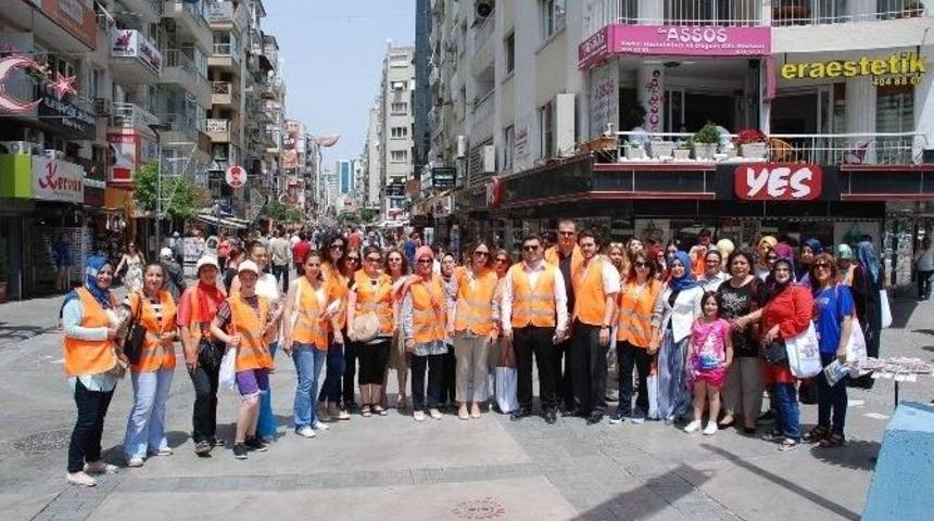 Ak Kadınlar İzmir&rsquo;i Fethediyor