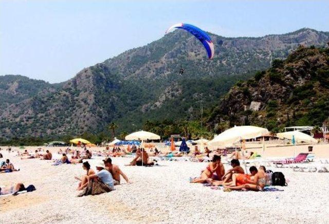 Fethiye'de Deniz Ve Güneş Keyfi