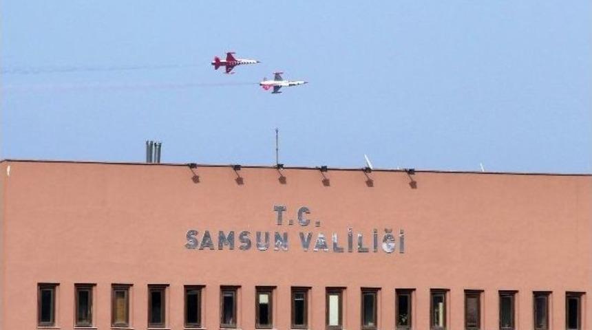 T&uuml;rk Yıldızları Provalara Devam Etti