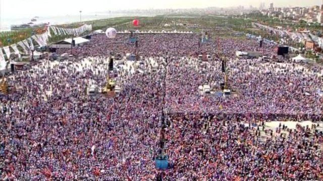Ak Parti nin İstanbul Maltepe Mitinginde Mursi nin Konuşması Dinletildi 1