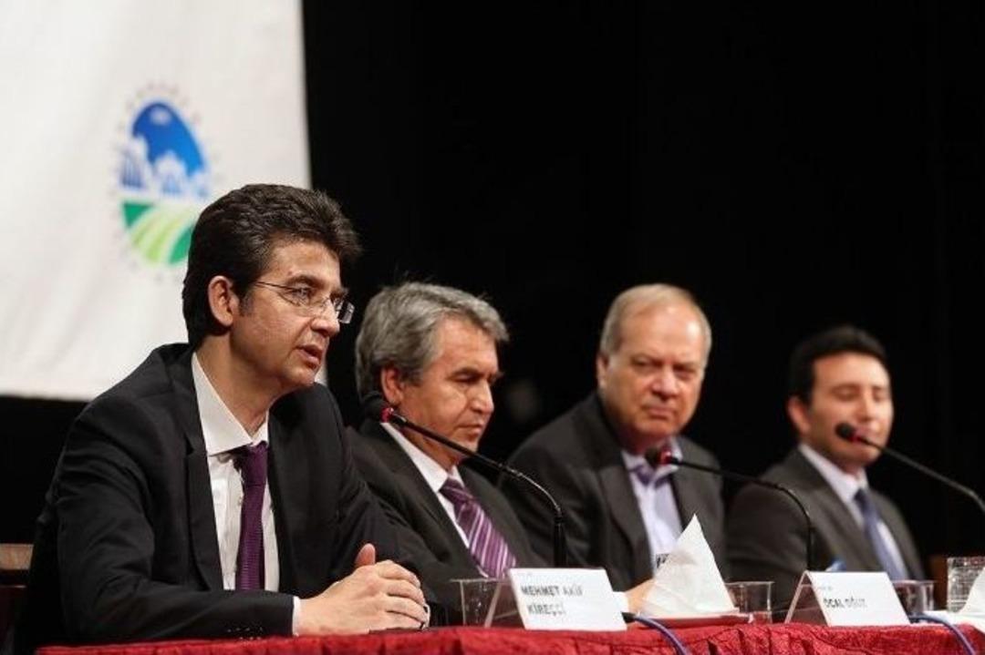 &ldquo;k&uuml;lt&uuml;rden Siyasete Yeni T&uuml;rkiye Perspektifi&rdquo; Paneli Ger&ccedil;ekleşti