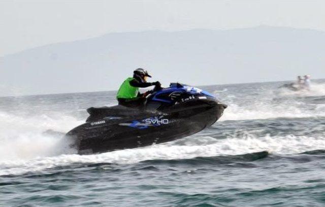 Bodrum Su Jeti Ve Flyboardla Şenlendi