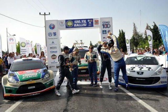 Çanakkale 100'ncü Yıl Rallisinde Iki Ayrı Kaza: 4 Yaralı