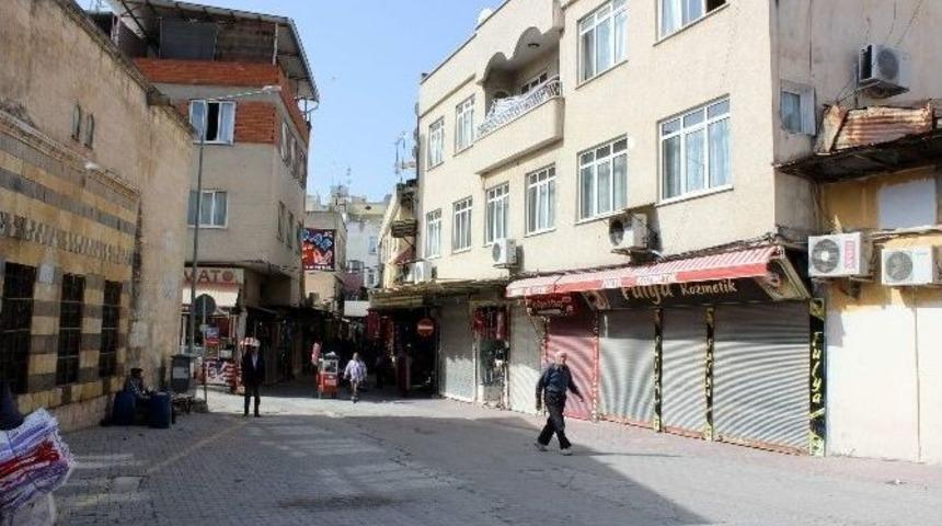 Vatandaşlardan Esnafların İş Yerlerini Ge&ccedil; A&ccedil;masına Tepki