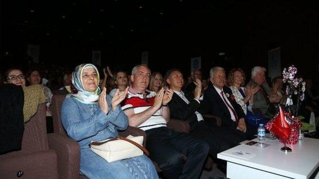 Melihat Gülses Mest Etti