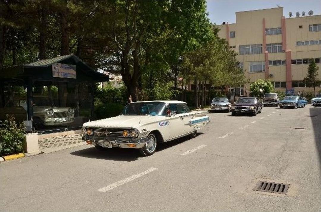 (&ouml;zel Haber) Klasik Otolardan &ldquo;devrim&rdquo;e Saygı Ge&ccedil;işi