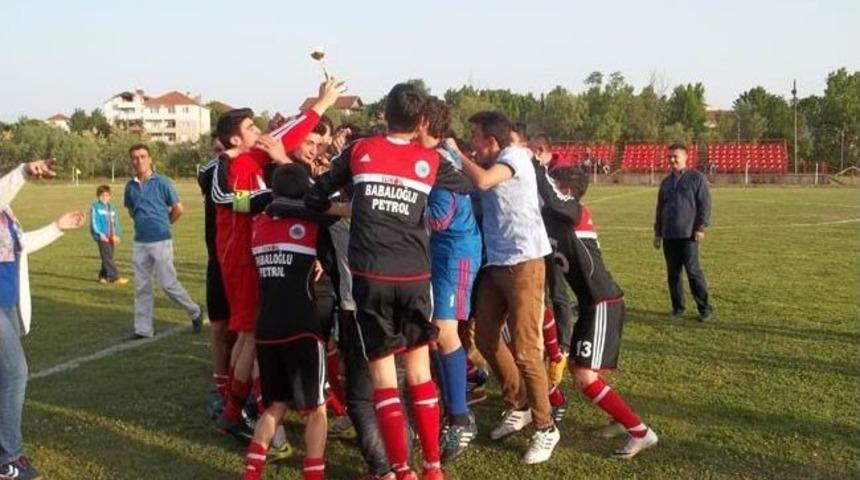 Saltukovaspor-u19 Futbol Takımına Şampiyonluk Kupası Verildi