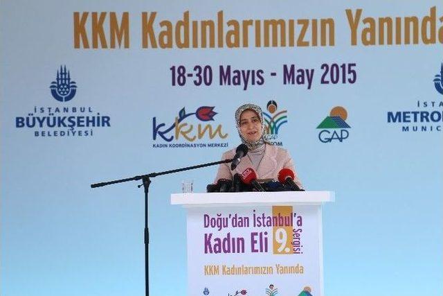 Sare Davutoğlu: “kadınlarımızı Çalışan Veya Ev Kadını Olarak Adlandırmıyoruz”