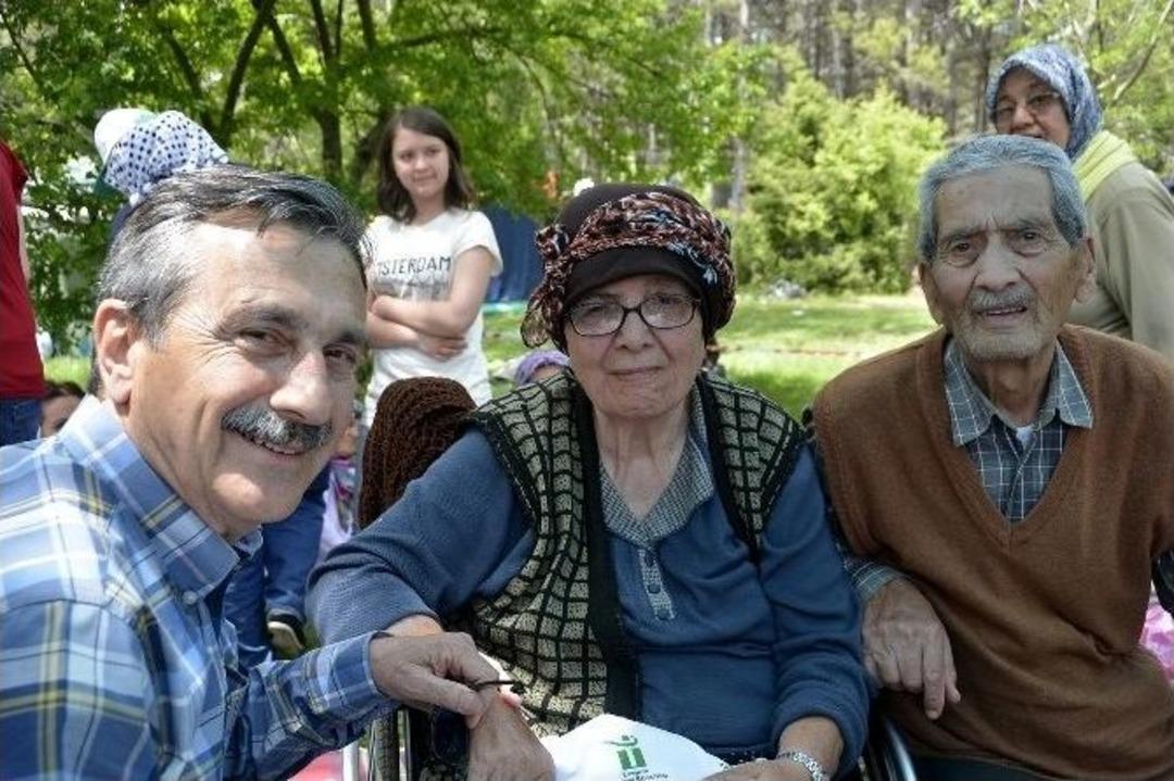 Tepebaşı&rsquo;ndan Miting Gibi Festival