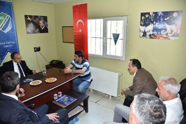 Başkan &Uuml;z&uuml;lmez Belediyespor&rsquo;u Ziyaret Etti 1