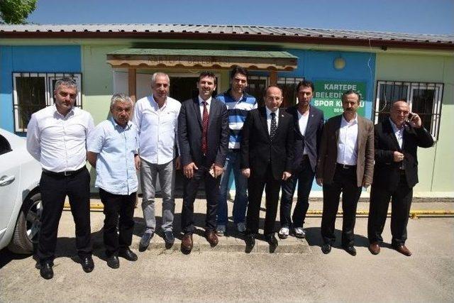Başkan &Uuml;z&uuml;lmez Belediyespor&rsquo;u Ziyaret Etti 2