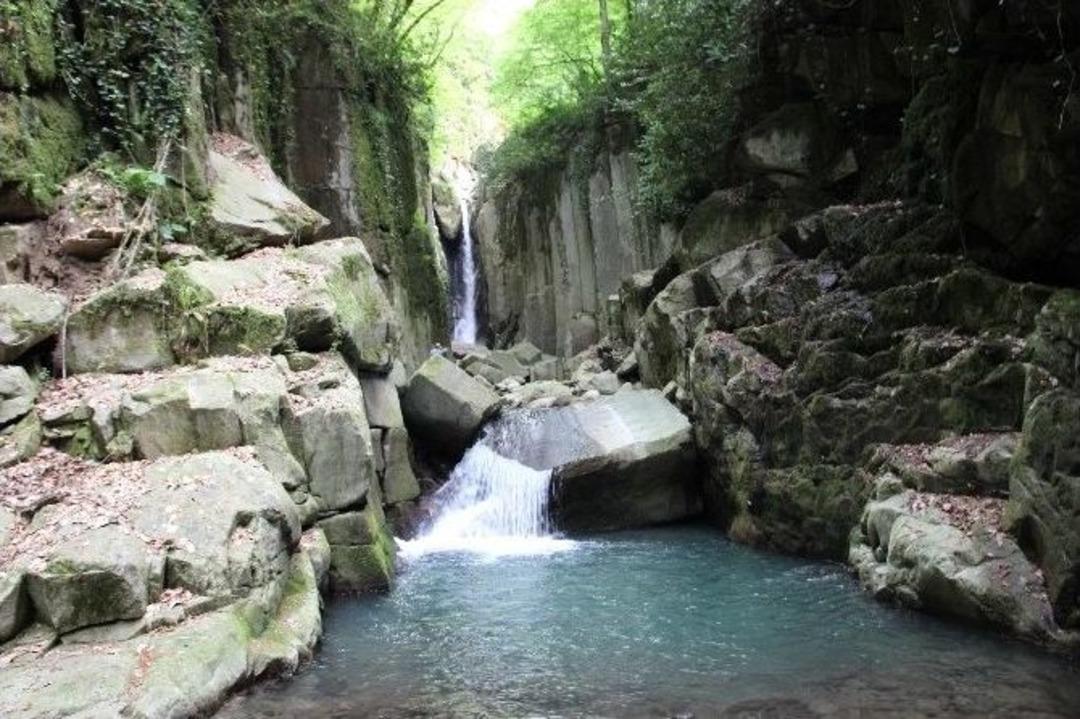 Doğa Harikası Kayalıdere Şelaleleri Turizme A&ccedil;ılmayı Bekliyor
