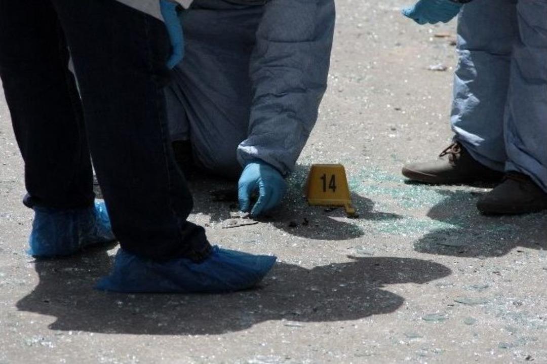 Patlamanın Meydana Geldiği Hdp Binası &Ouml;n&uuml;ndeki &Ccedil;&ouml;pte Pasaport Bulundu