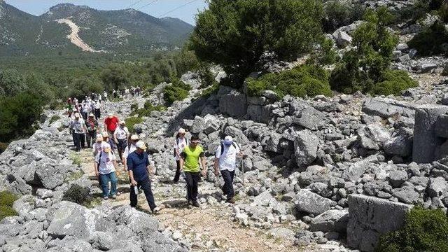 Gençlere Doğa Yürüyüşü