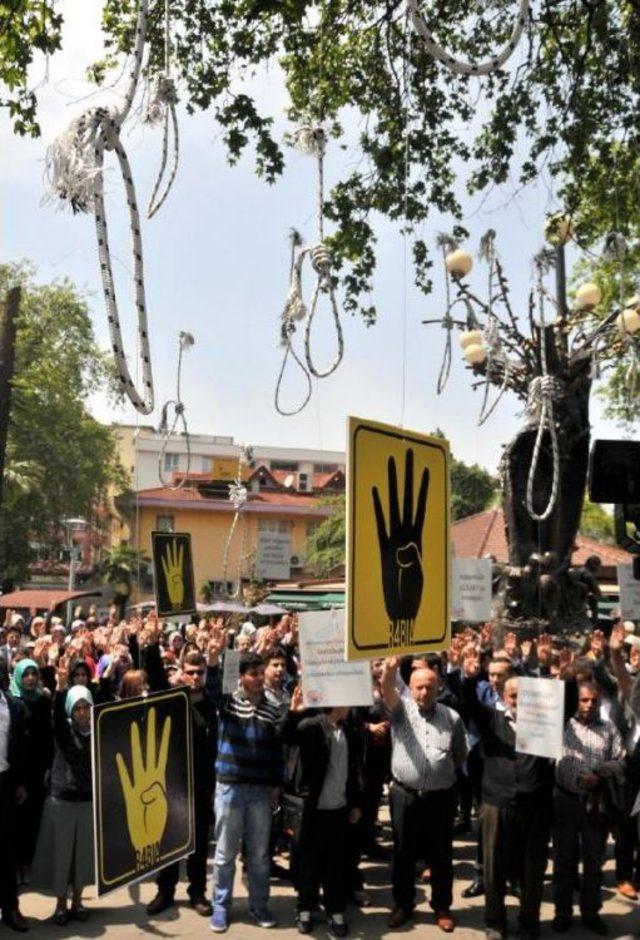 Rize’De Mursi’Ye Idam Cezasına Protesto Eylemi