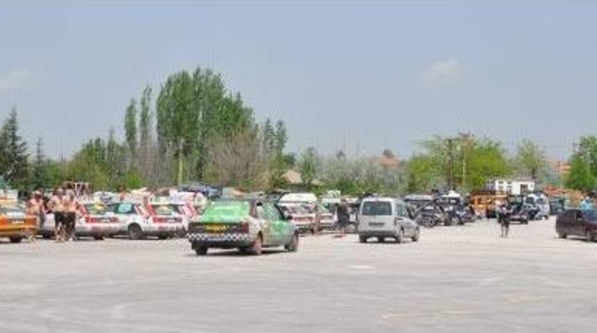 17 &Uuml;lkeden 250 Ara&ccedil; Ve 550 Sporcu &Ccedil;orum'a Geldi