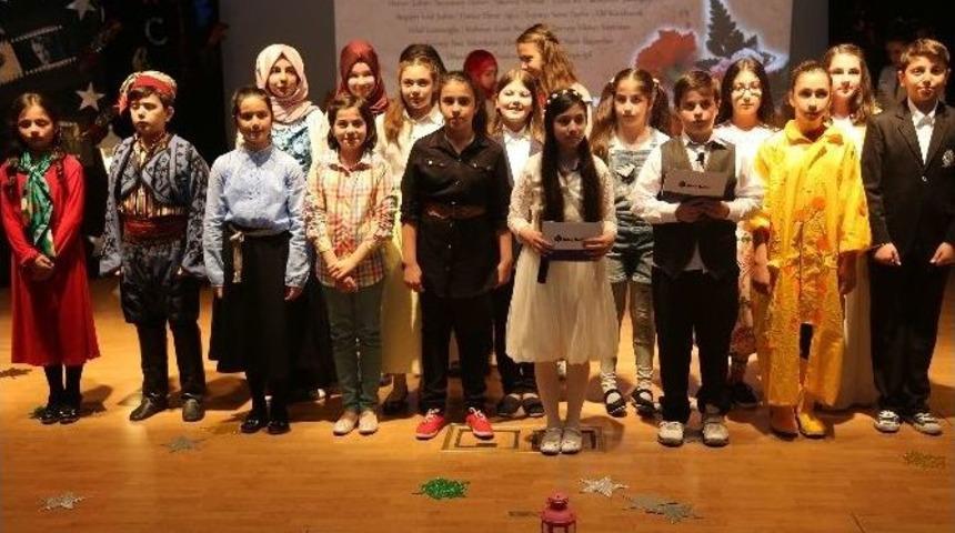 İhlas Koleji&rsquo;nden Muhteşem Şiir Dinletisi