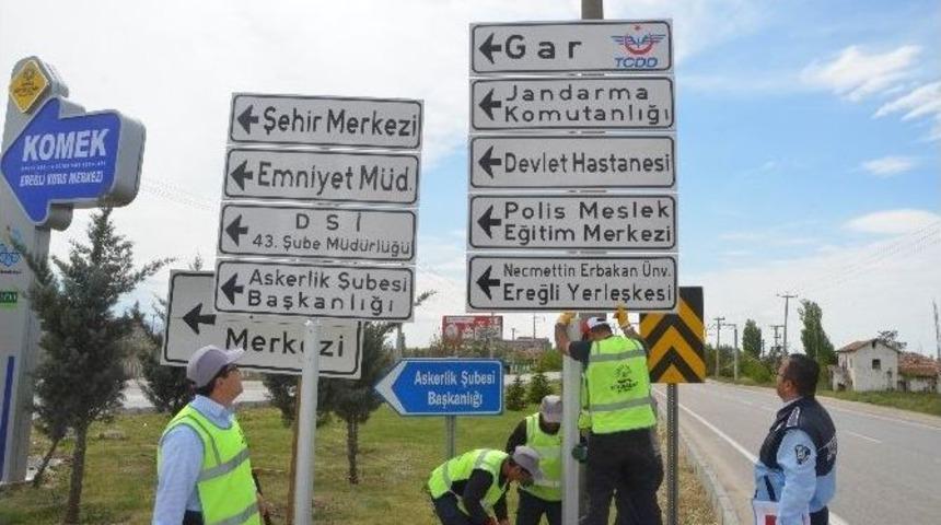 Ereğli&rsquo;de Kavşaklara Y&ouml;n Levhaları Takıldı