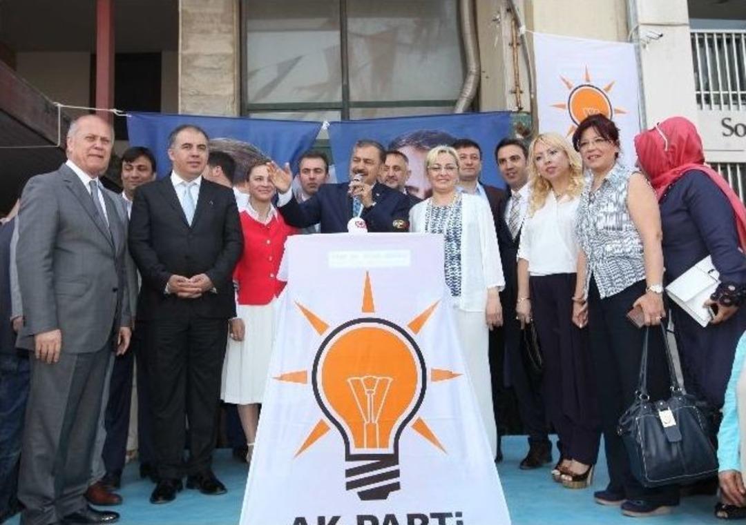 Eroğlu: "izmir D&uuml;nyanın İmrendiği Şehir Olacak"