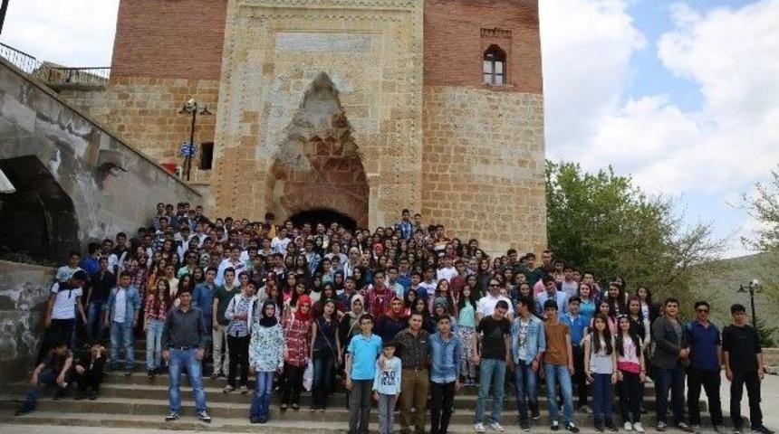 Malatya Anadolu Lisesi &Ouml;ğrencileri Eshab-ı Kehf&rsquo;i Ziyaret Etti