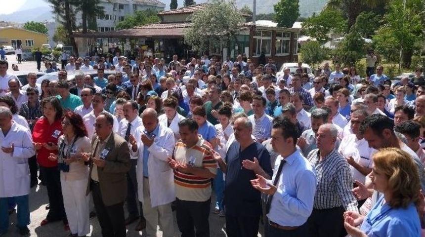 Mesai Arkadaşları Yoldaş İ&ccedil;in T&ouml;ren D&uuml;zenledi