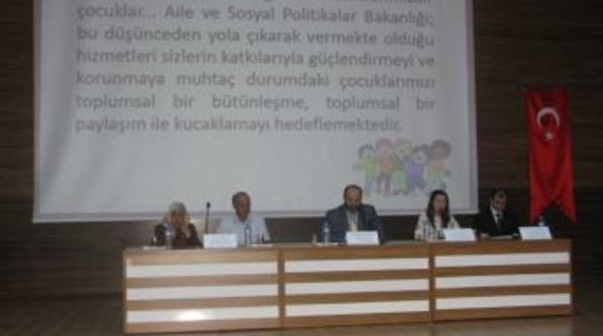 &ldquo;bir Yetime Aile Olmak Paneli&rdquo; D&uuml;zenlendi