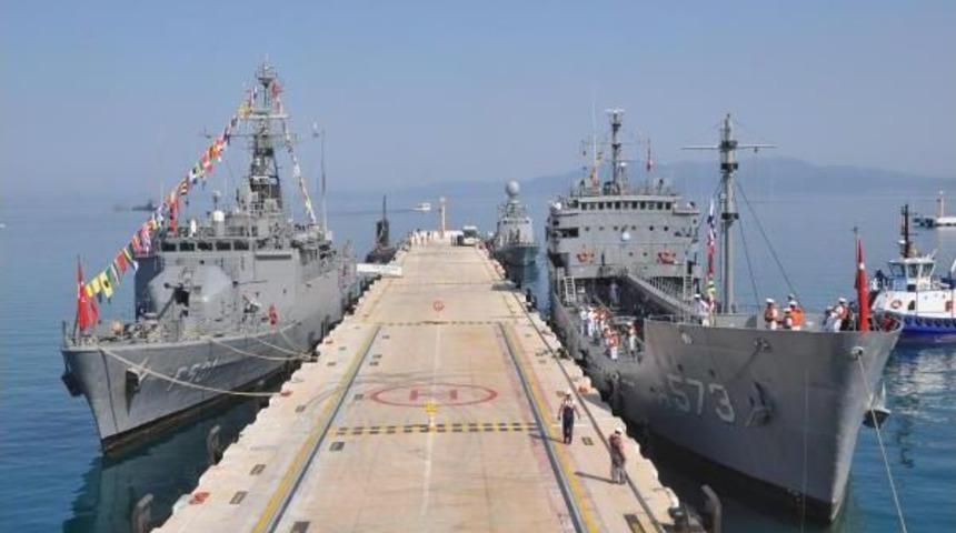 'denizkurdu 2015' Tatbikatına Katılan Gemiler Kuşadası'nda