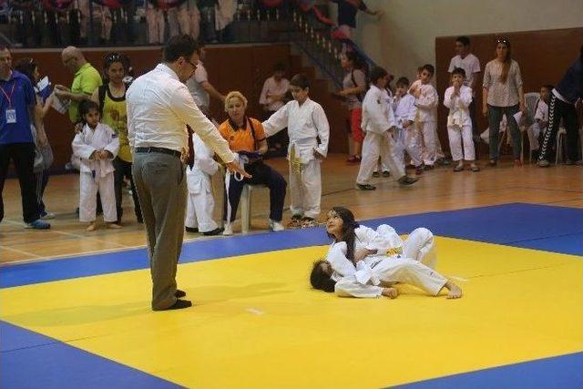 İhlas Koleji’nden Judo Şöleni