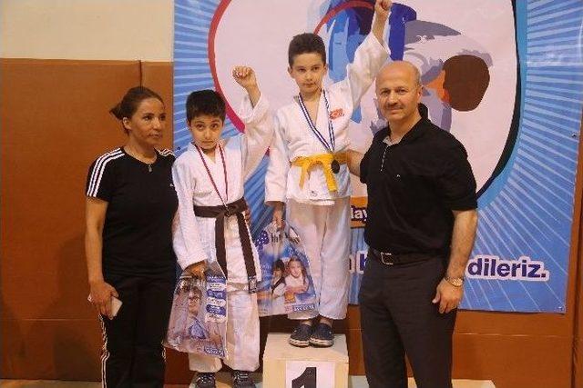 İhlas Koleji’nden Judo Şöleni