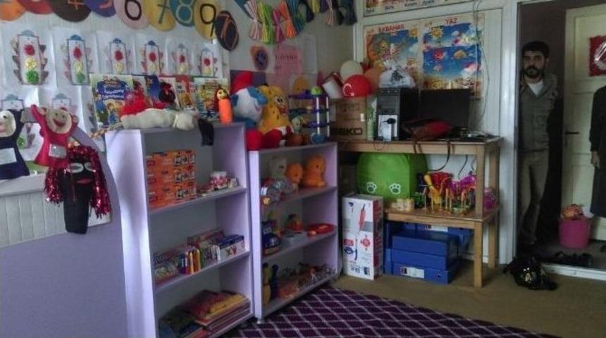 Okul &Ouml;ncesi &Ouml;ğretmenliği &Ouml;ğrencilerinden Bağlar Beykaya K&ouml;y&uuml; İlkokuluna Ziyaret