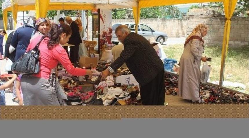 Yavuzeli İl&ccedil;esinde &Ouml;ğrenciler İ&ccedil;in Kermes Başladı