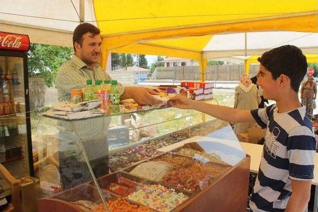 Yavuzeli İlçesinde Öğrenciler İçin Kermes Başladı