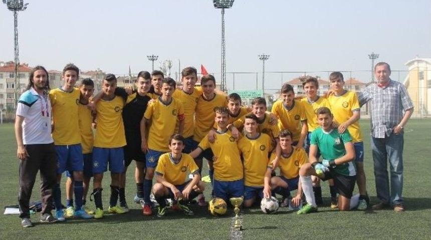 Yalova&rsquo;da U-16&rsquo;nın Kralı Acarspor