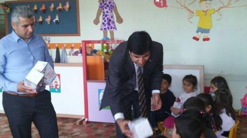 Kızılay&rsquo;dan &Ouml;ğrencilere Kumbara