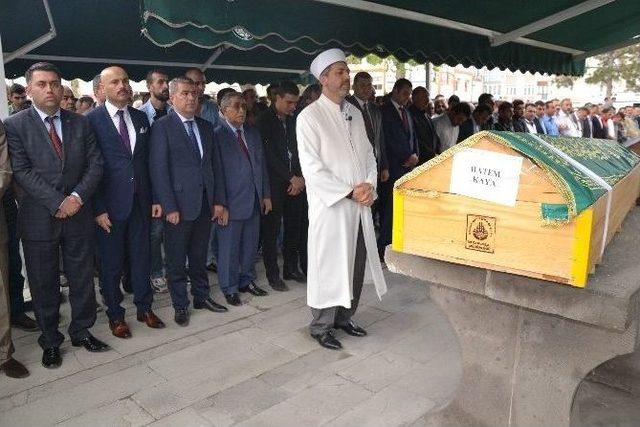 Mhp Milletvekili Adayı &Ouml;zmen&rsquo;in Acı G&uuml;n&uuml; 1